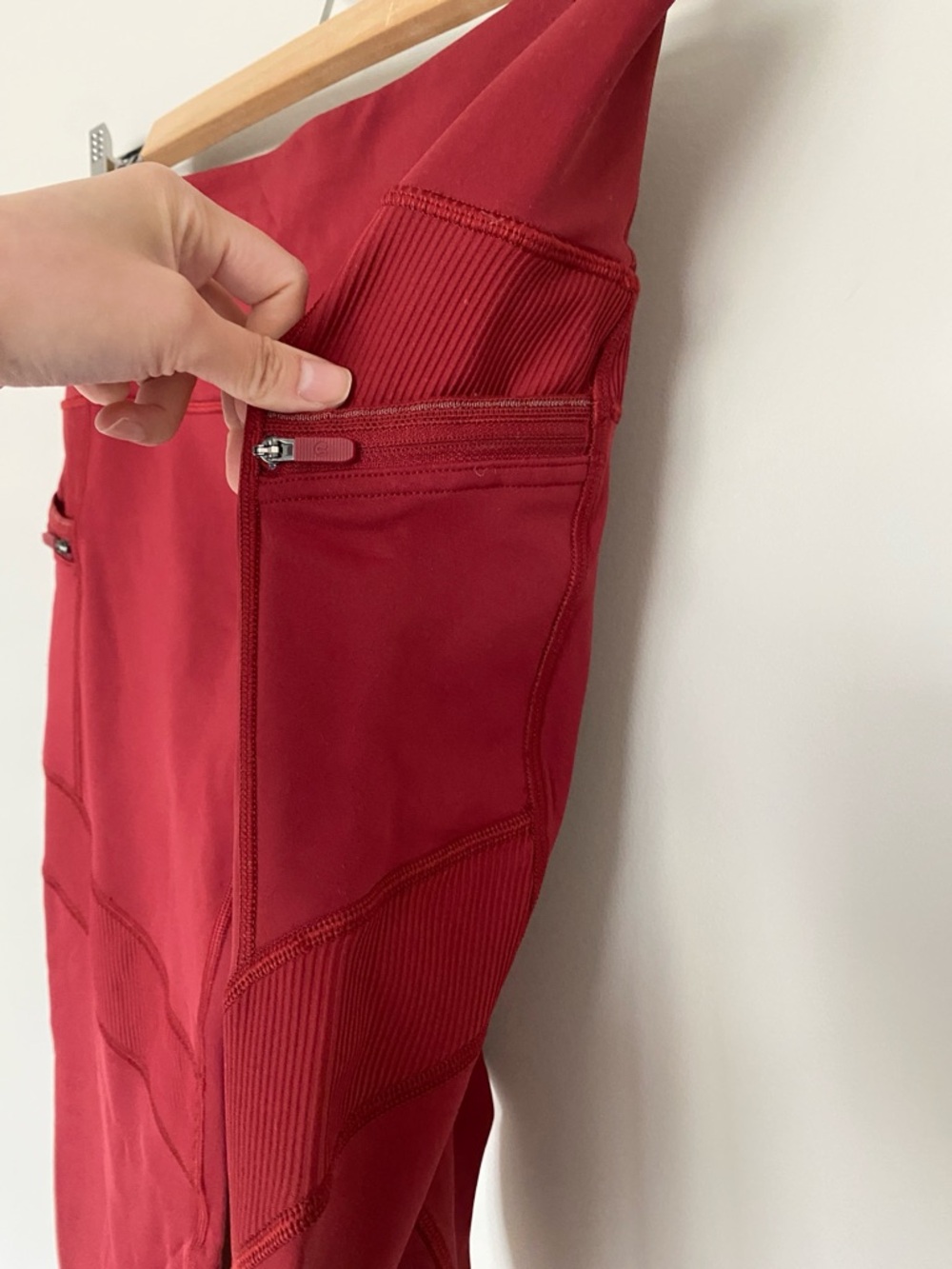 Lululemon Keep The Fleece Tight 28” in Dark Red Sz 10 - Picture 9 of 16